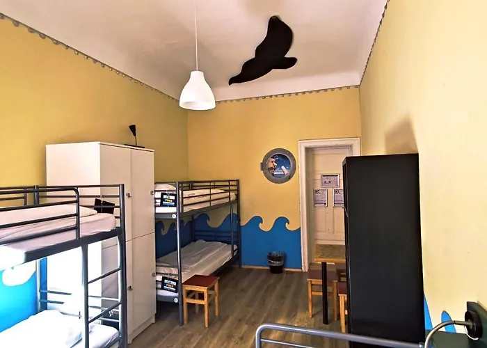 Mondpalast Ostello *