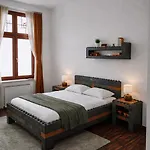 Hostel Mondpalast *