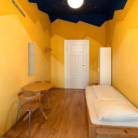Hostal Mondpalast *