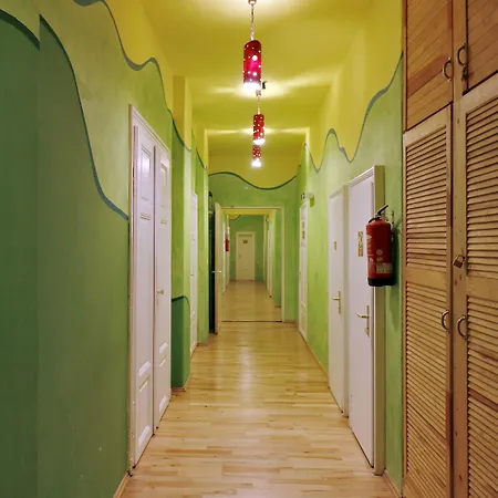 Mondpalast Vandrerhjem *