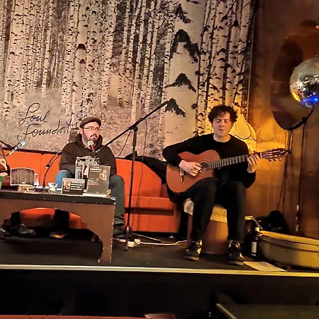 モンドパラスト ホステル