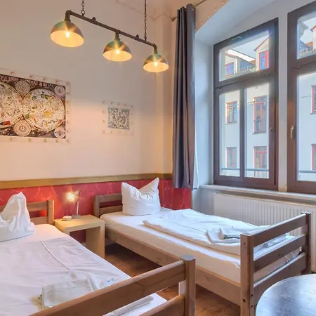 Hostel Mondpalast *