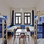 بيت شباب Mondpalast *